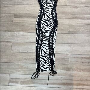 New Fashion Nova Black and White Zebra Midi Dress